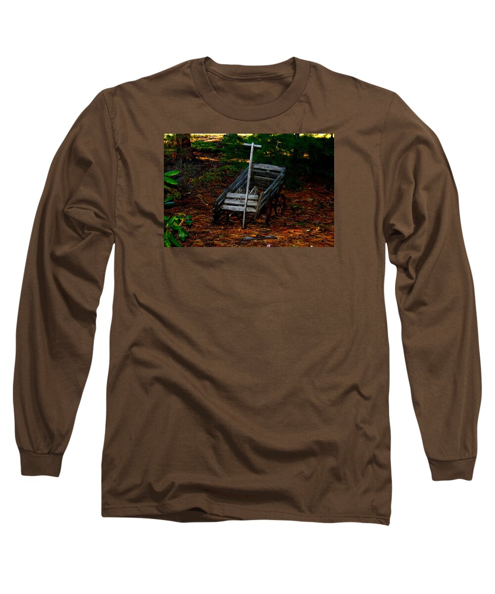 Nature Long Sleeve T-Shirt featuring the photograph Dilapidated Wagon by Robert Morin