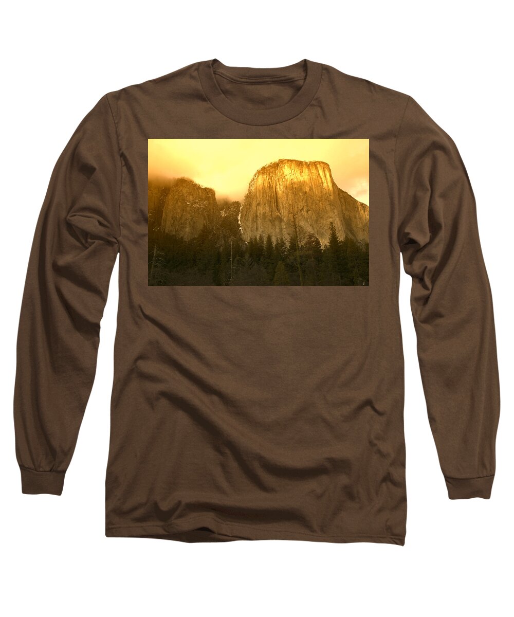 El Capitan Yosemite Valley Long Sleeve T-Shirt featuring the photograph El Capitan Yosemite Valley by Garry Gay