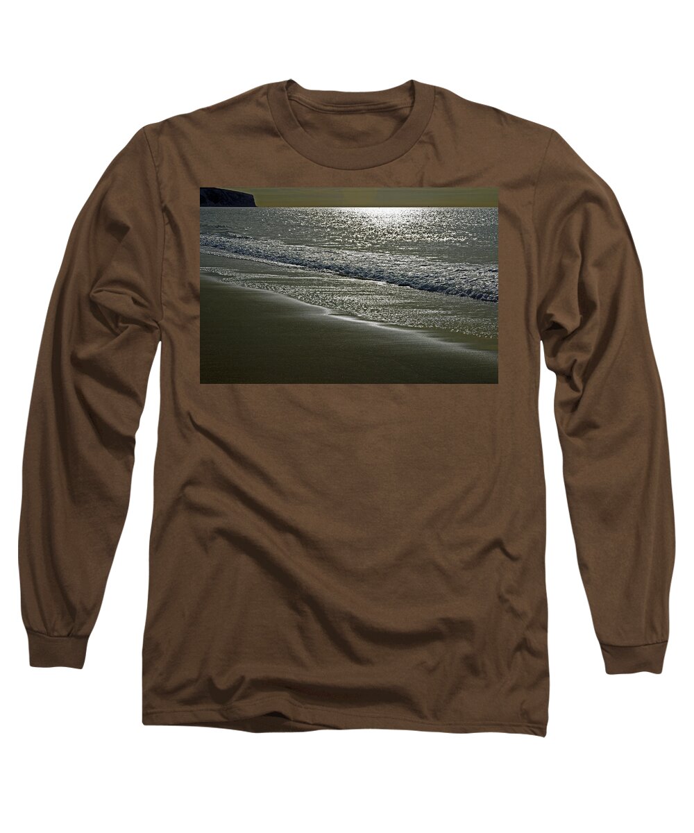Europe Long Sleeve T-Shirt featuring the photograph Morning Light on Sandown Beach by Rod Johnson