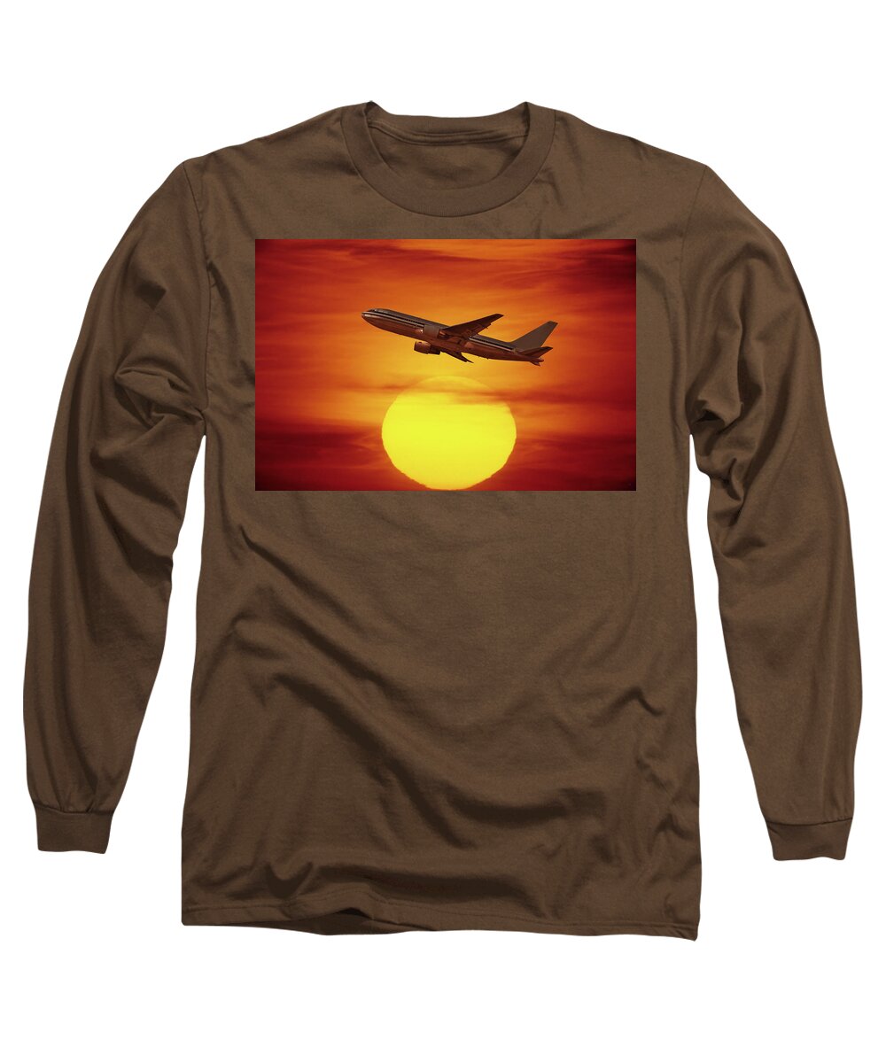 Boeing 767 Long Sleeve T-Shirt featuring the mixed media The Sun Liner by Erik Simonsen