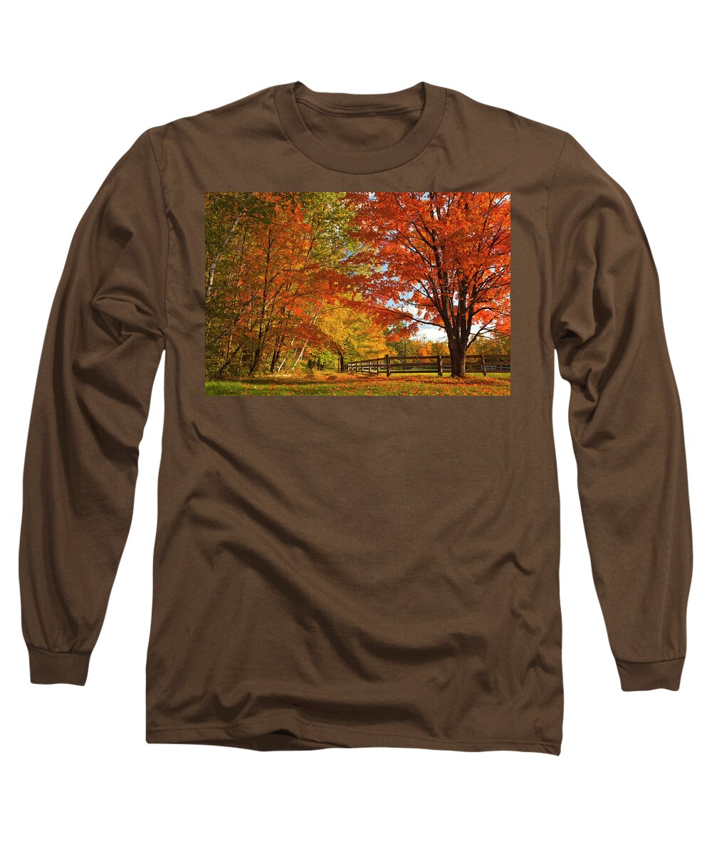 Estock Long Sleeve T-Shirt featuring the digital art Autumn Near Conway, New Hampshire by Claudia Uripos