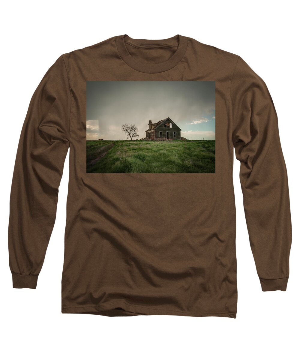Abandoned Farm Long Sleeve T-Shirt featuring the photograph Nebraska Farm House by Laura Hedien