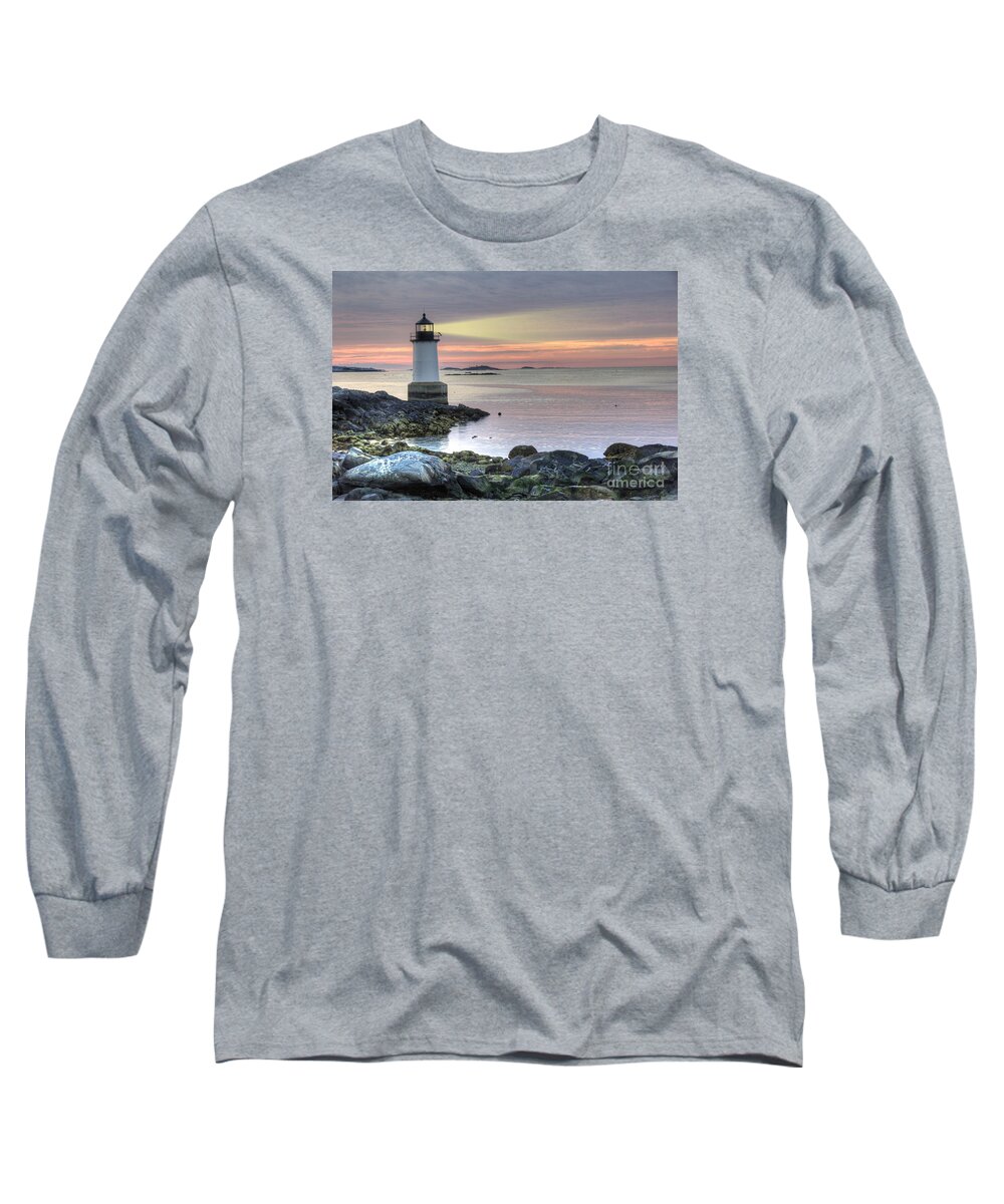America Long Sleeve T-Shirt featuring the photograph Fort Pickering Lighthouse at Sunrise by Juli Scalzi