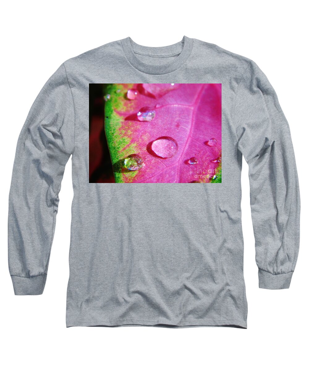 Colorful Long Sleeve T-Shirt featuring the photograph Raindrop On The Leaf by D Hackett