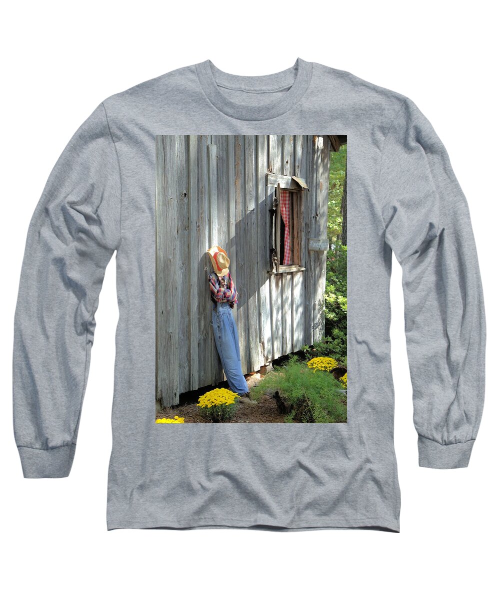 2622 Long Sleeve T-Shirt featuring the photograph Resting by Gordon Elwell