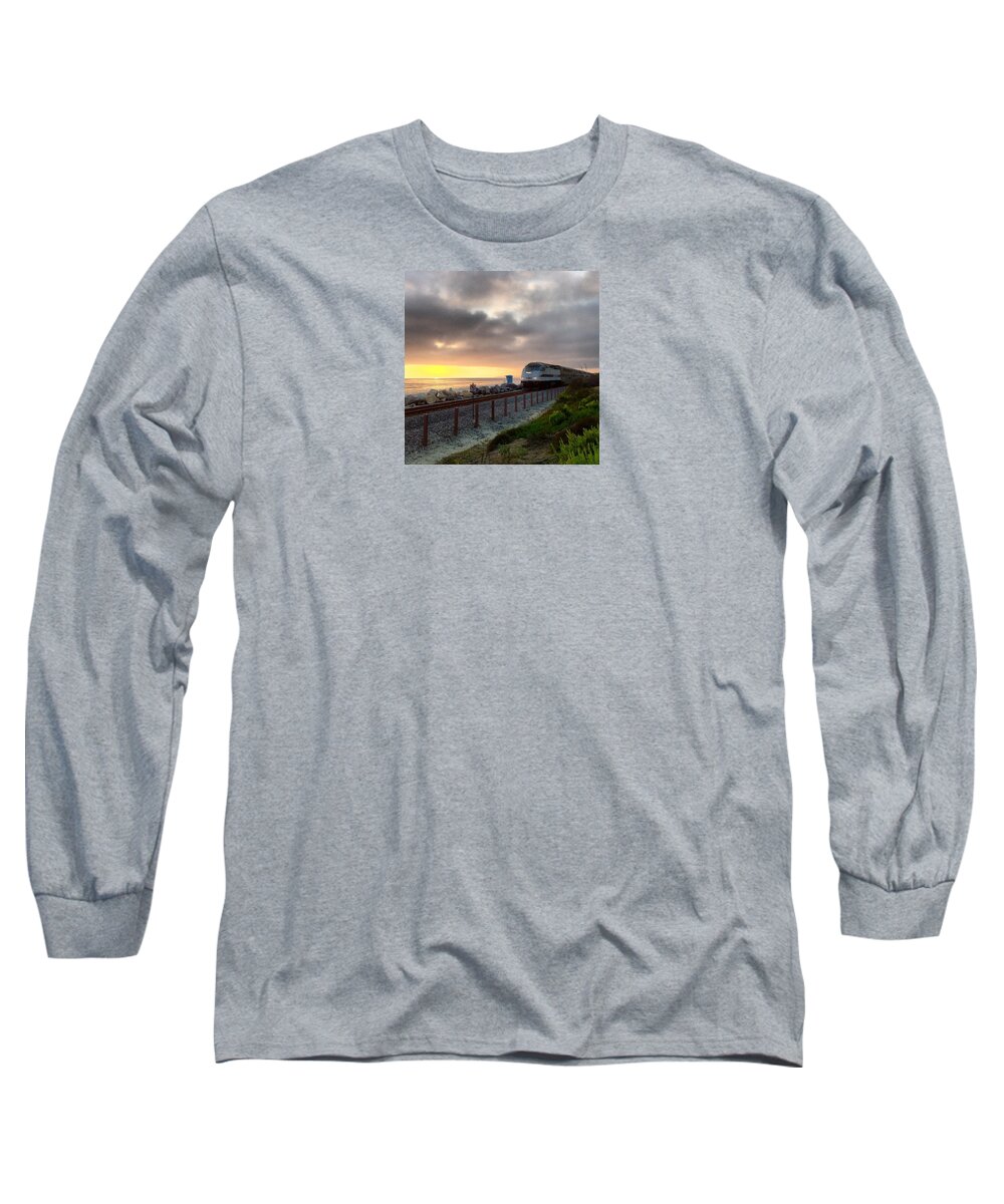 Trainsunset Long Sleeve T-Shirt featuring the photograph Train And Sunset In San Clemente by Paul Carter