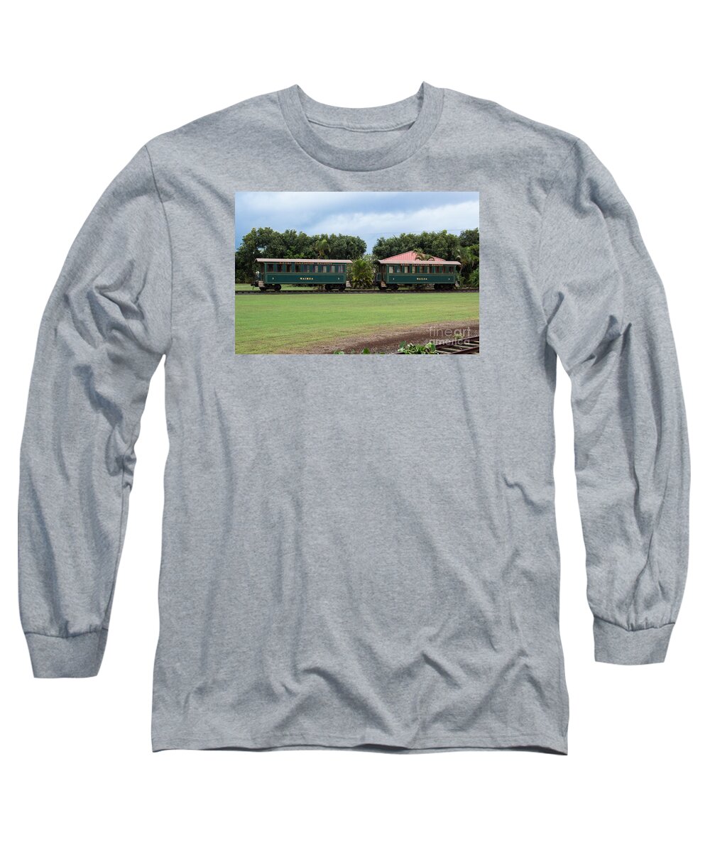 Hawaiian Long Sleeve T-Shirt featuring the photograph Train Lovers by Suzanne Luft