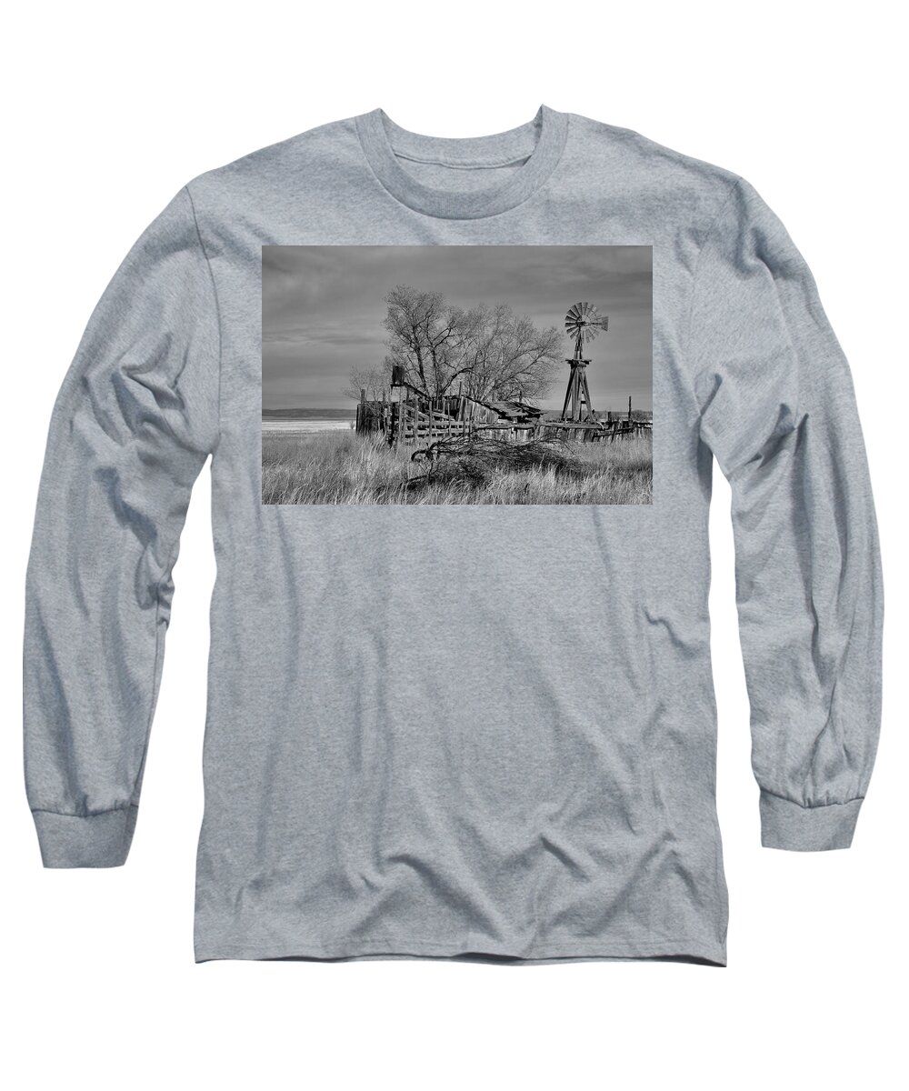 Landscape Long Sleeve T-Shirt featuring the photograph High Plains Wind by Ron Cline