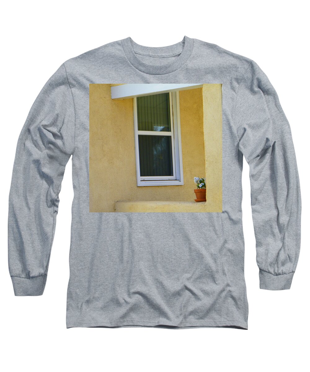 Abstract Long Sleeve T-Shirt featuring the photograph Aarons House by Lenore Senior