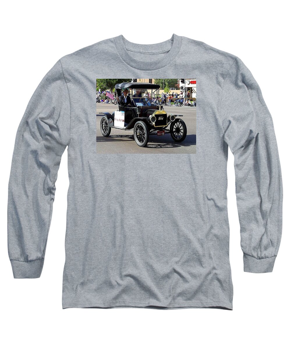  Long Sleeve T-Shirt featuring the photograph Antique Auto by James Knecht