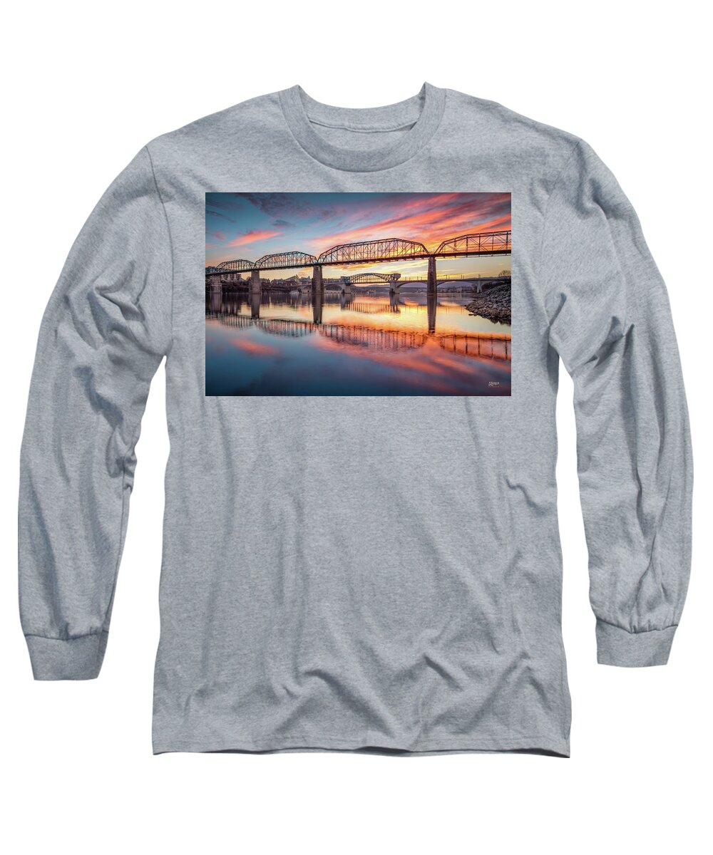 Chattanooga Long Sleeve T-Shirt featuring the photograph Chattanooga Sunset 5 by Steven Llorca