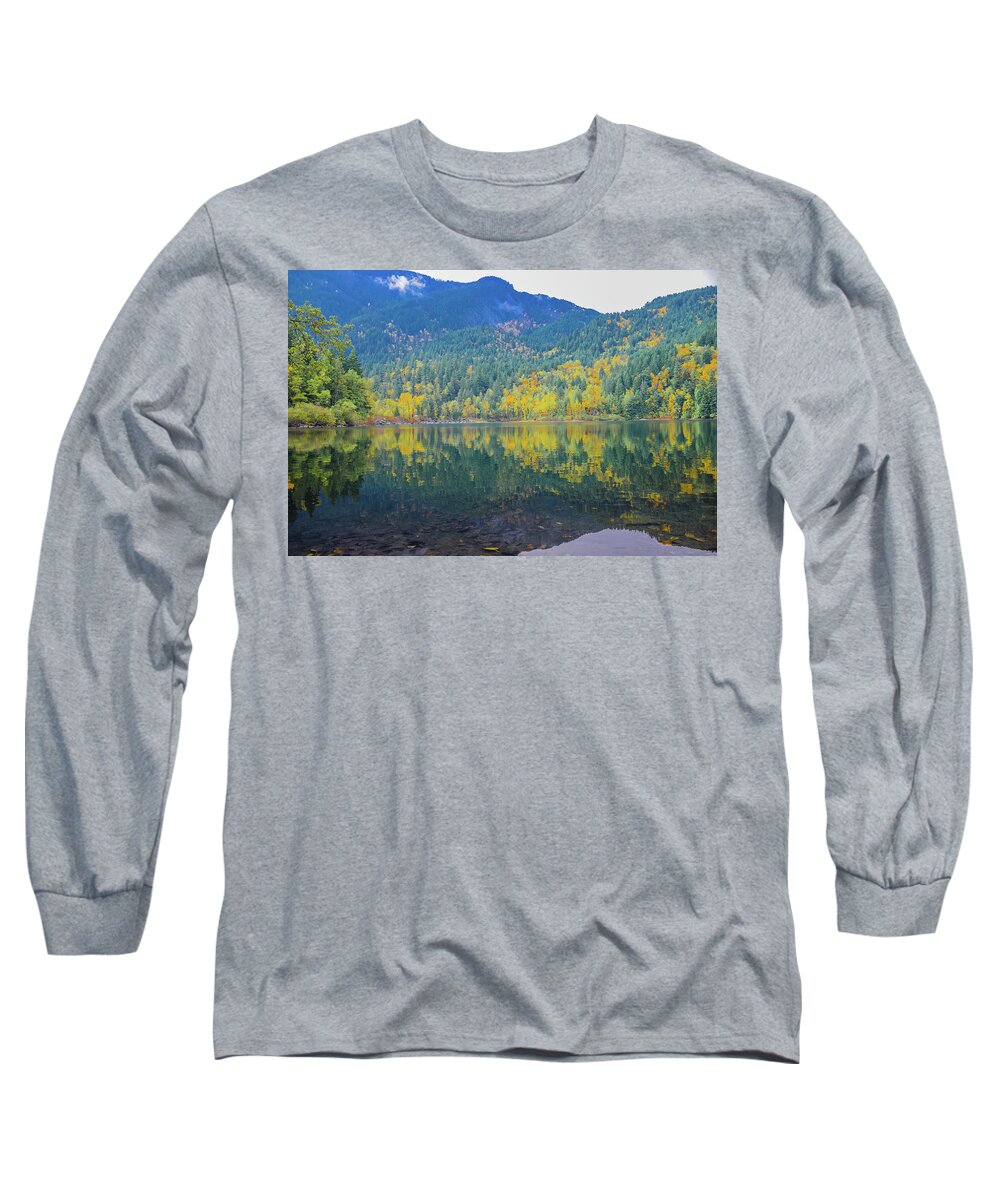 Fall Long Sleeve T-Shirt featuring the photograph Fall at the lake by David Lee