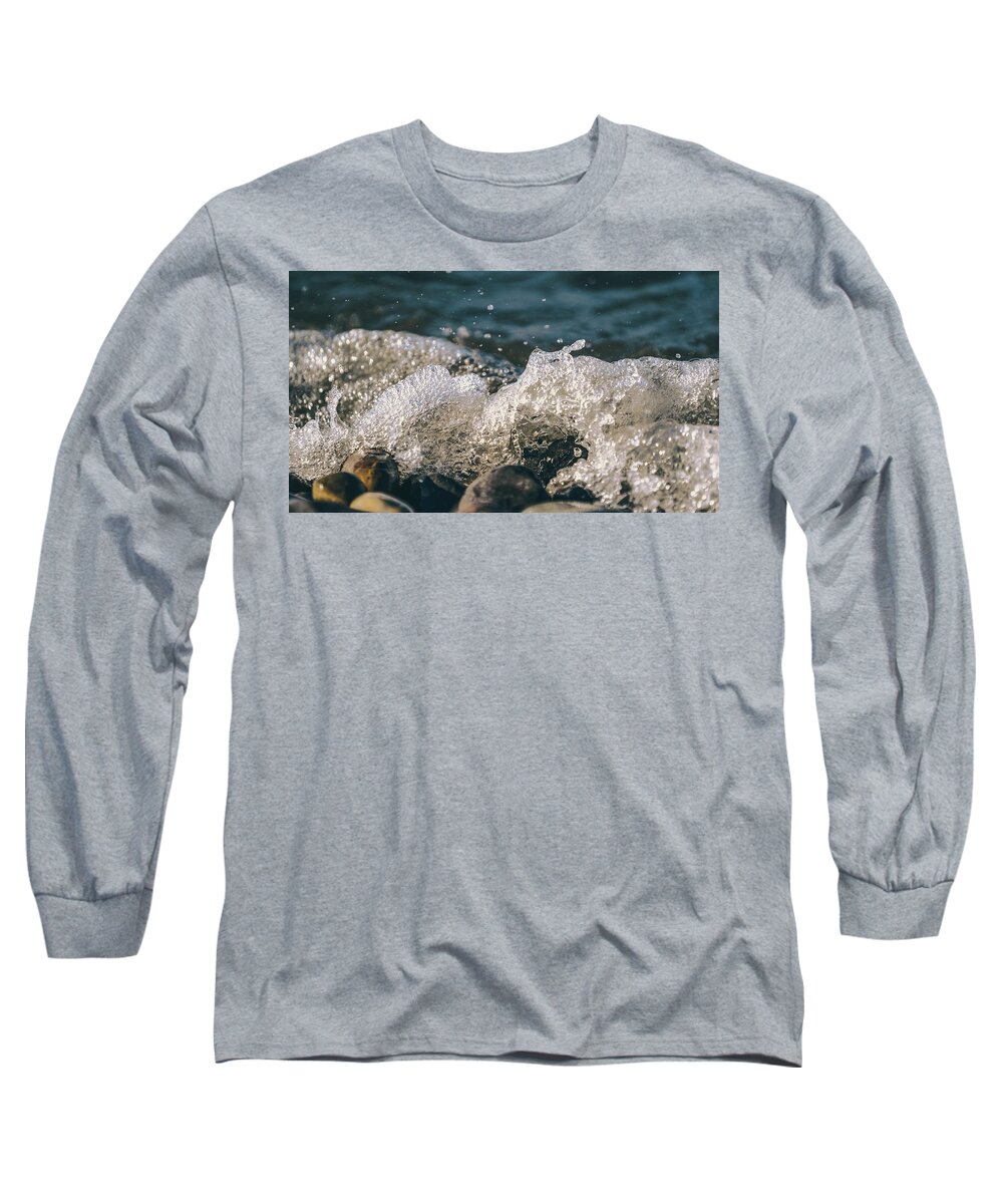 Lake Erie Long Sleeve T-Shirt featuring the photograph Lake Erie Waves by Dave Niedbala