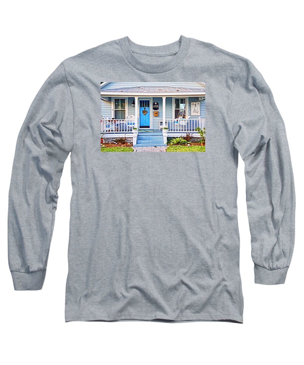 Historic Home Long Sleeve T-Shirt featuring the photograph McKeithan Homestead by Don Margulis
