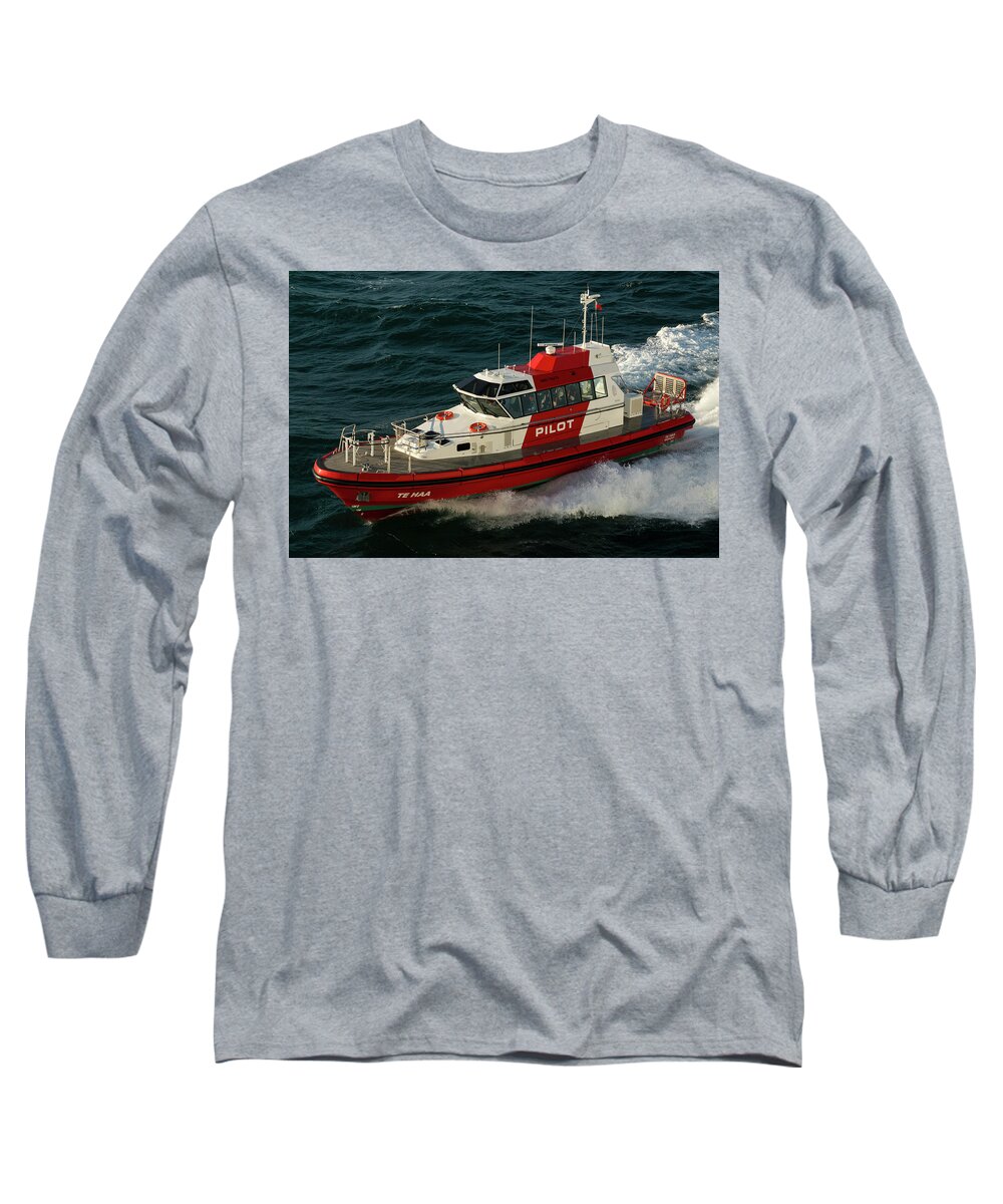 Pilot Boat Long Sleeve T-Shirt featuring the photograph Pilot Boat Wellington by John Daly