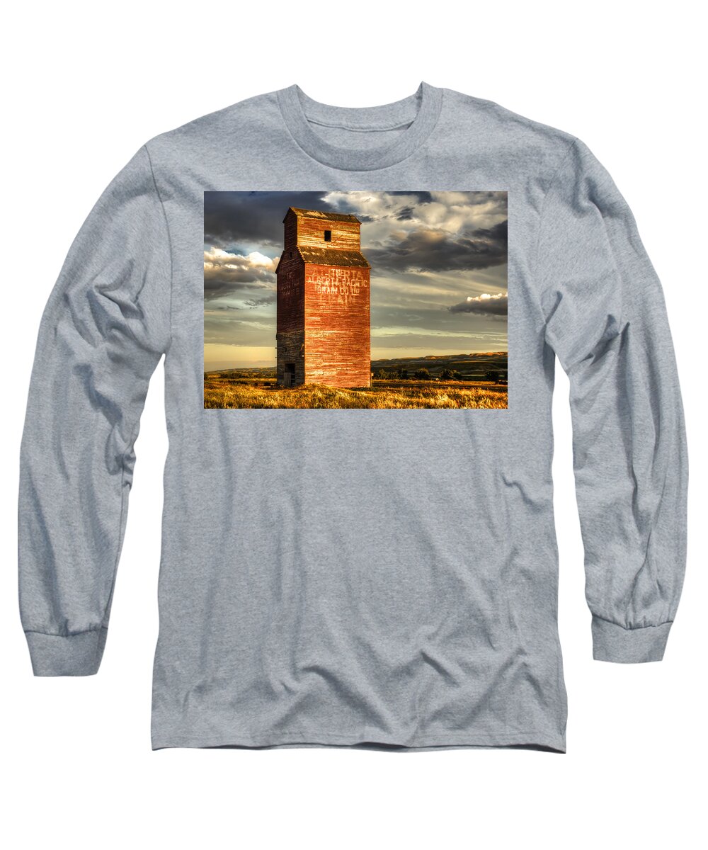 Canada Long Sleeve T-Shirt featuring the photograph Prairie Sentinel by Wayne Sherriff
