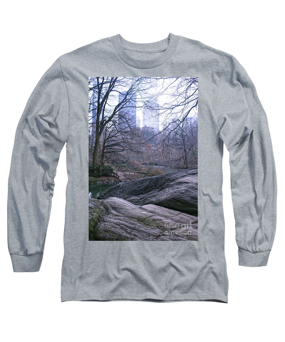 Park Long Sleeve T-Shirt featuring the photograph Rainy Day in Central Park by Sandy Moulder