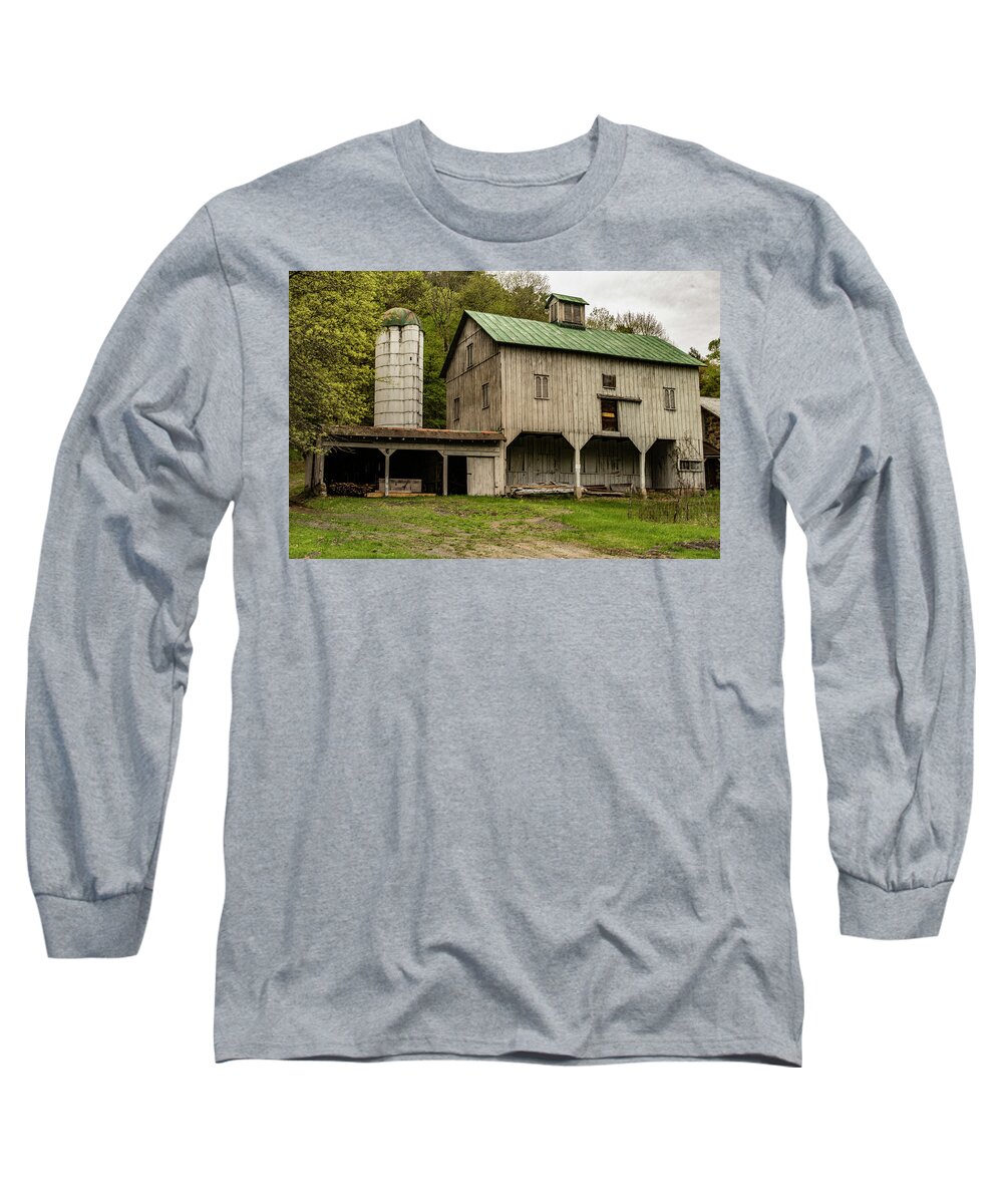 Barn Long Sleeve T-Shirt featuring the photograph The Barn by Pamela Taylor