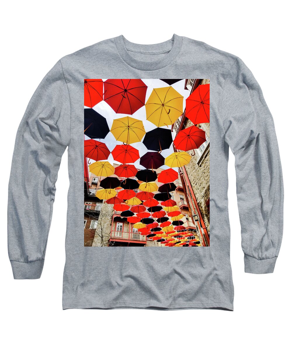 Quebec Long Sleeve T-Shirt featuring the photograph A Colorful Sky by Elizabeth M