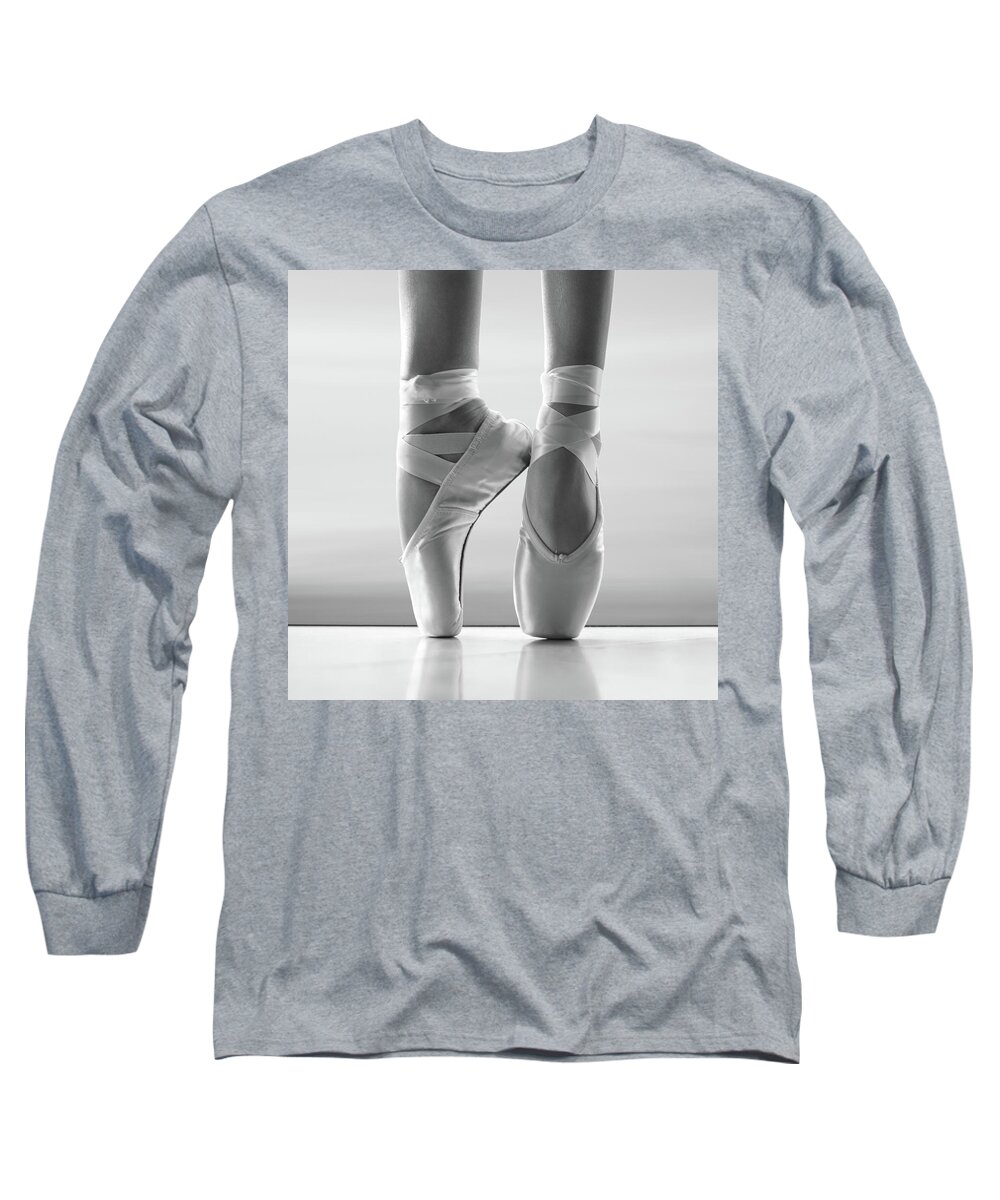 Dancer Long Sleeve T-Shirt featuring the photograph Ballet En Pointe Black And White by Laura Fasulo