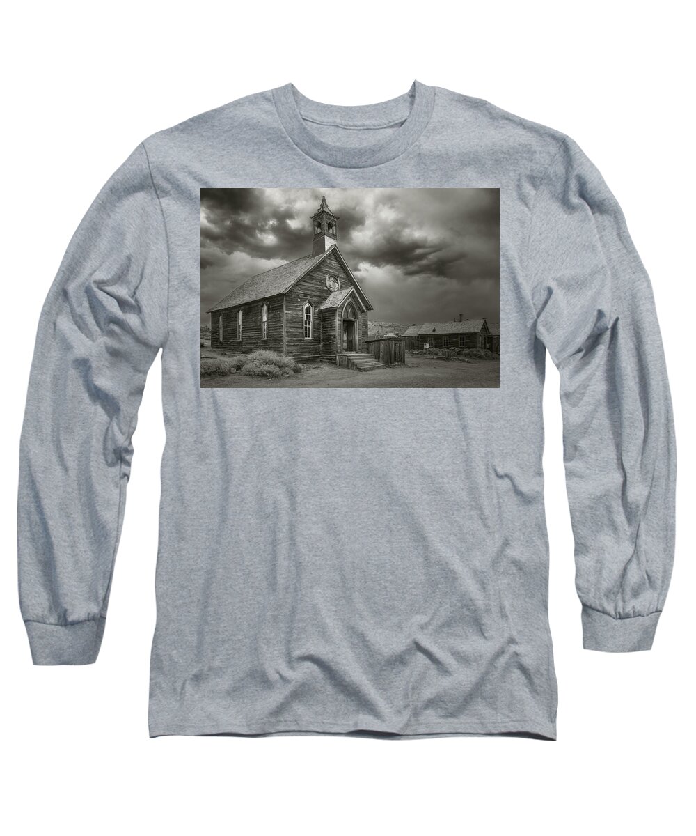 Bodie Long Sleeve T-Shirt featuring the photograph Beckoning by Laura Macky