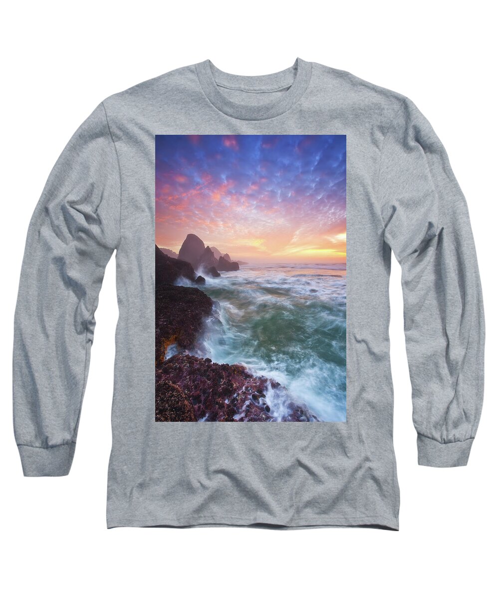 Oregon Long Sleeve T-Shirt featuring the photograph Christmas Eve Sunset by Darren White
