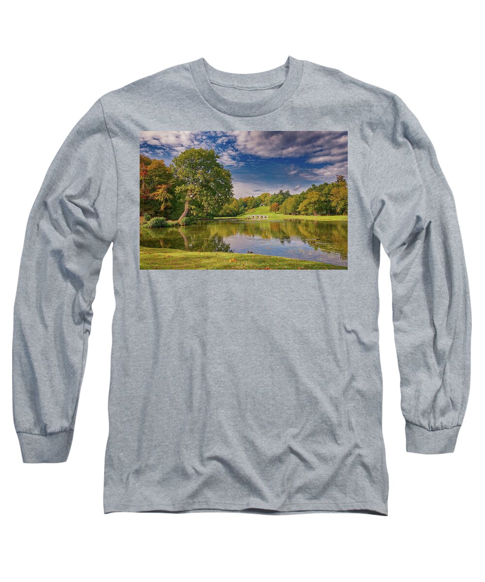 Painshill Park Long Sleeve T-Shirt featuring the photograph The Serpentine Lake by John Gilham