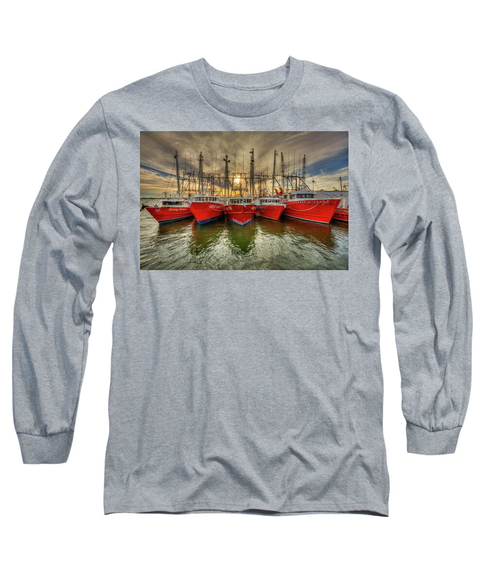 Wanchese Long Sleeve T-Shirt featuring the photograph Wanchese Fish Company by Jerry Gammon