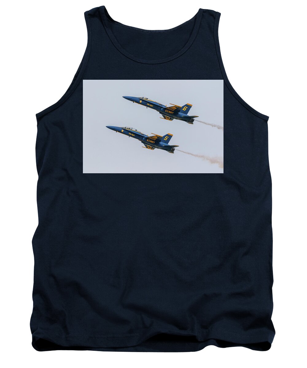  Tank Top featuring the photograph Airshow 21 by Les Greenwood