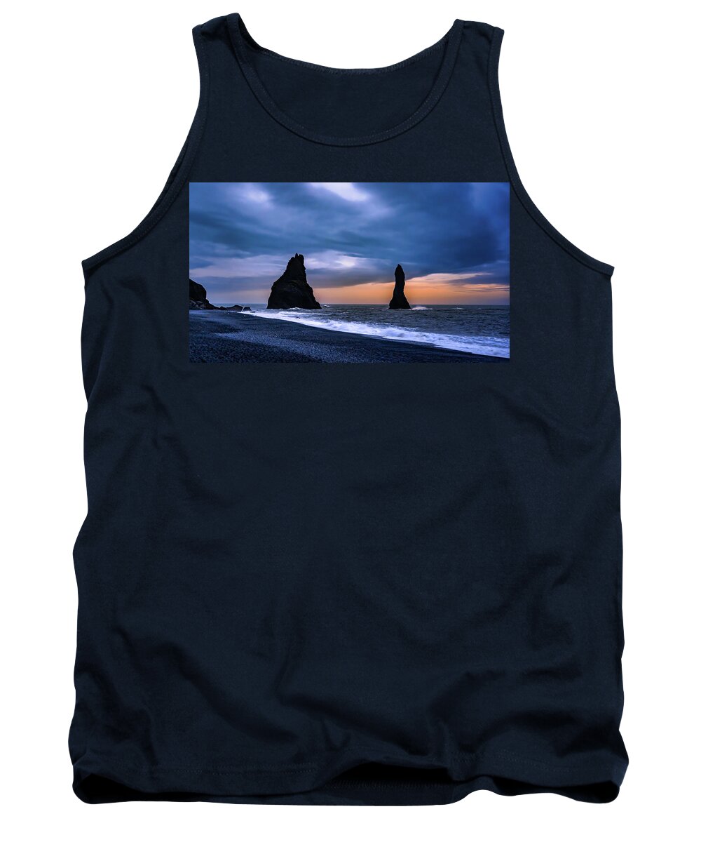 Atlantic Ocean Tank Top featuring the photograph Rising Dawn by Dee Potter