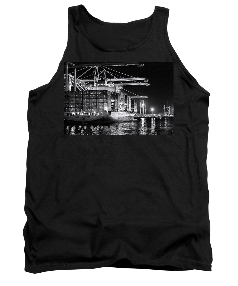 Port Of Long Beach Tank Top featuring the photograph Brooklyn Bridgebw By Denise Dube by Denise Dube