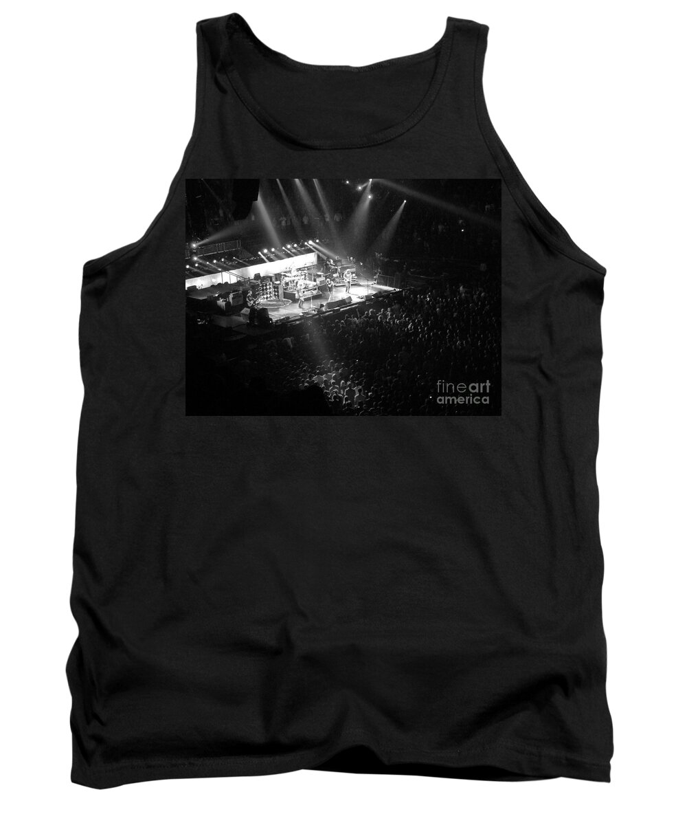 Philadelphia Tank Top featuring the photograph Closing the Spectrum by David Rucker
