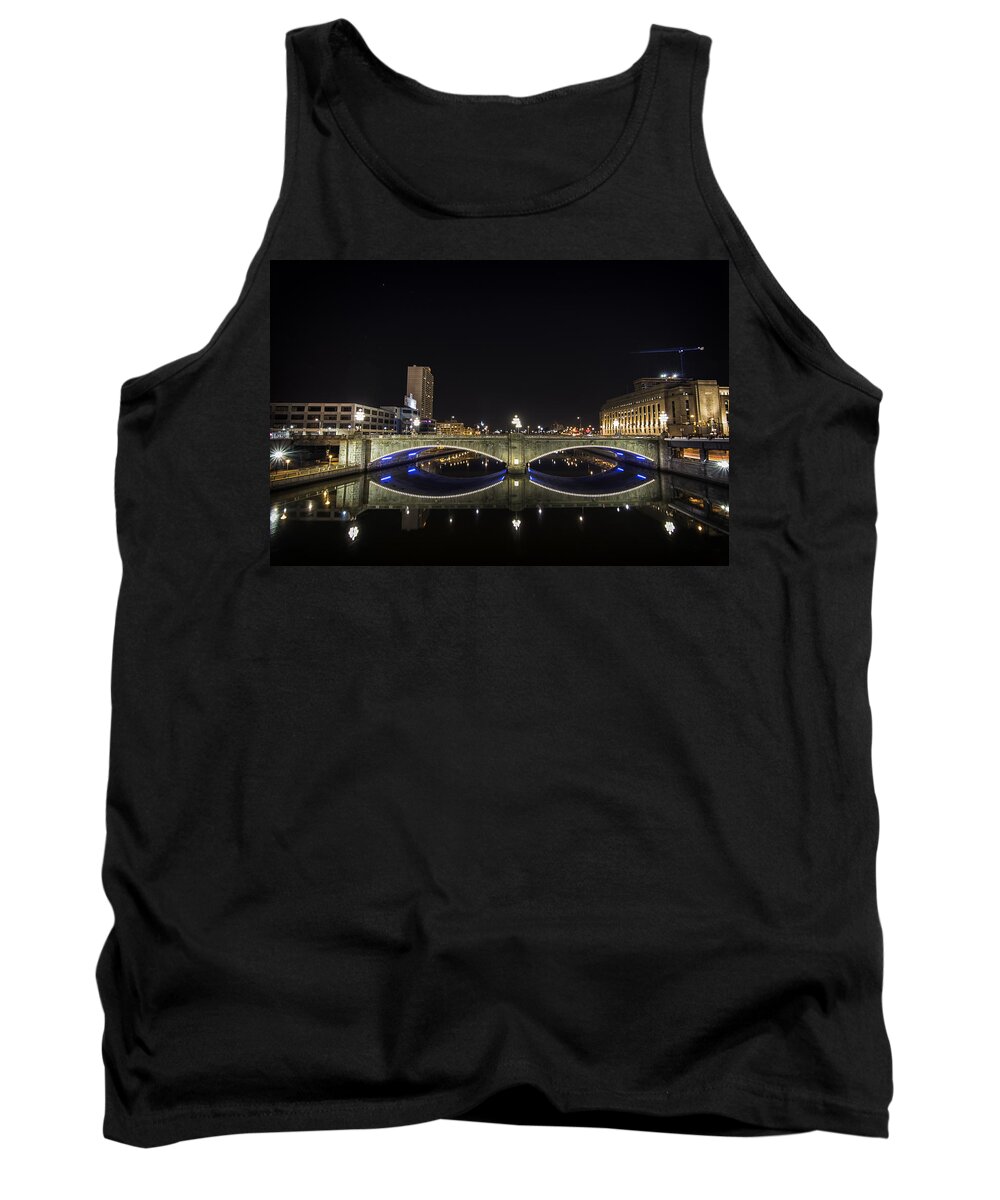 Landscape Tank Top featuring the photograph Eyes to the city. by Rob Dietrich