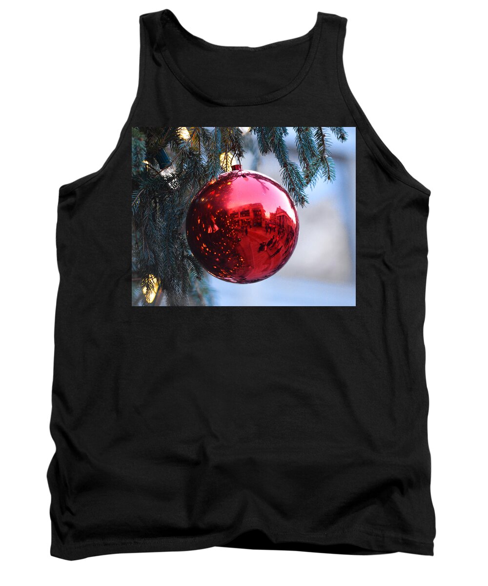 Faneuil Hall Tank Top featuring the photograph Faneuil Hall Christmas Tree Ornament by Toby McGuire
