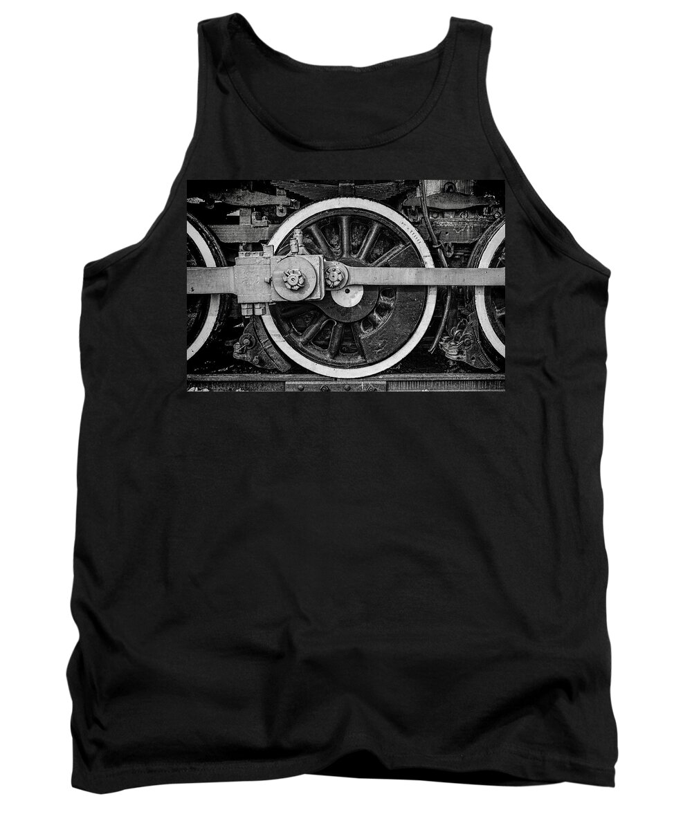 Steam Tank Top featuring the photograph In the Middle by Ken Smith