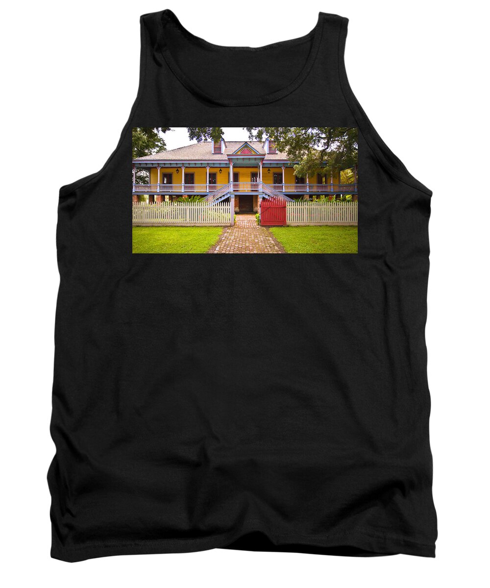 Laura Plantation Tank Top featuring the photograph Laura Plantation by Diana Powell