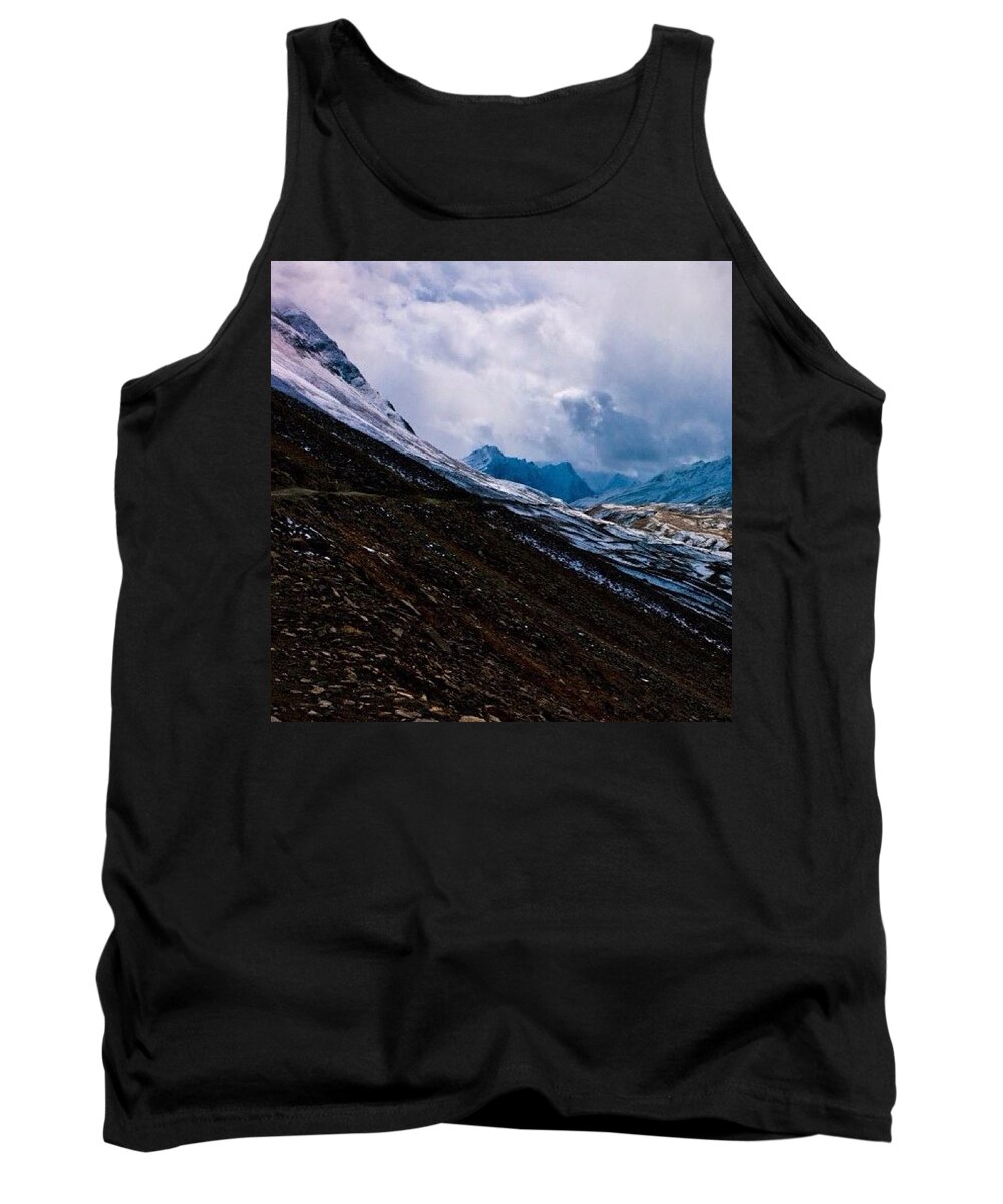 Beautiful Tank Top featuring the photograph The Himalayan Beauty by Aleck Cartwright