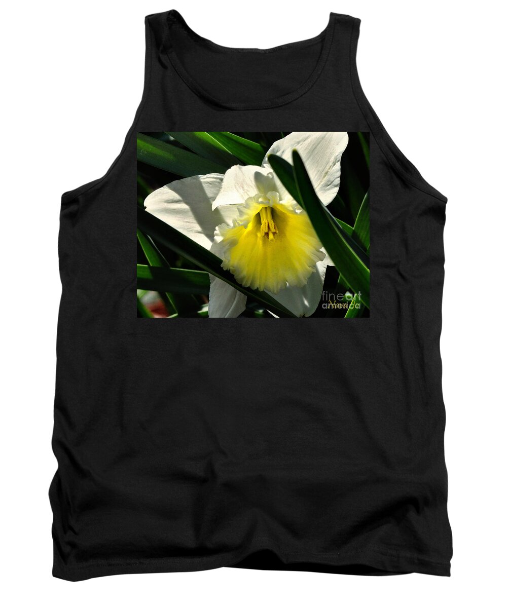 Nature Tank Top featuring the photograph Face the Sun by Nava Thompson
