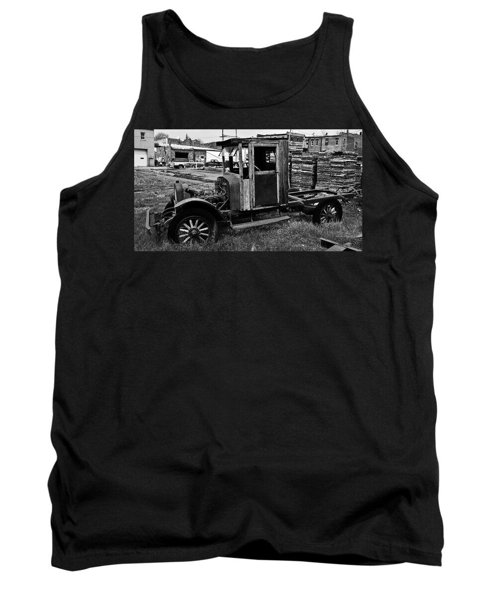 Barns Tank Top featuring the photograph Missing Parts by Ed Peterson