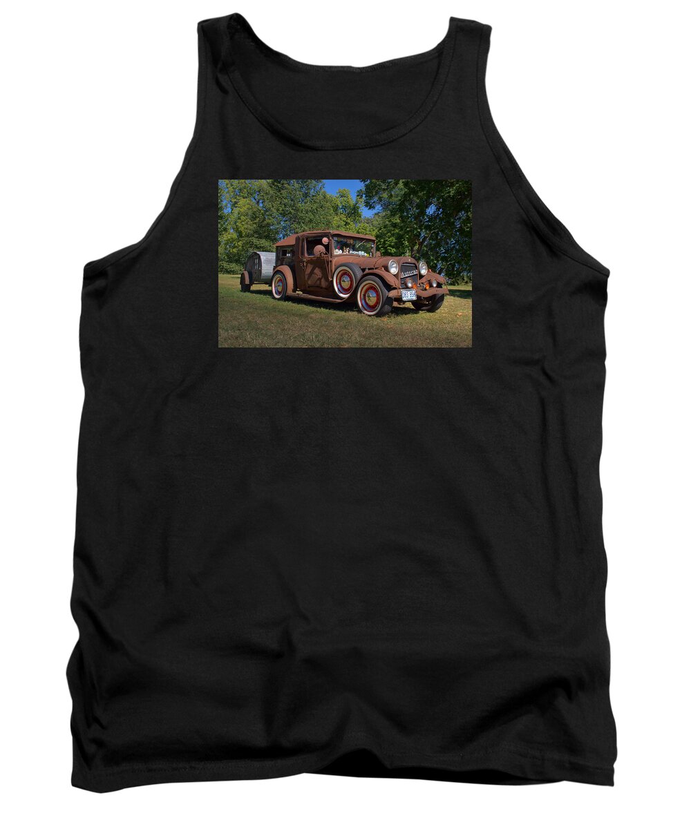 1928 Tank Top featuring the photograph 1928 Oldsmobile Camper Special by Tim McCullough