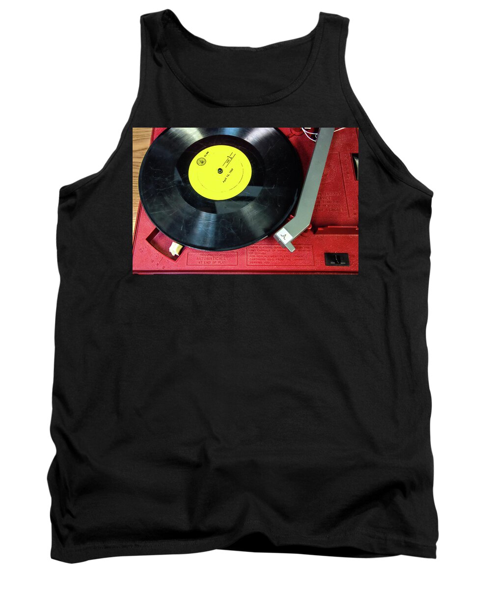 Record Player Tank Top featuring the photograph 8 RPM Record Player by Gary Slawsky