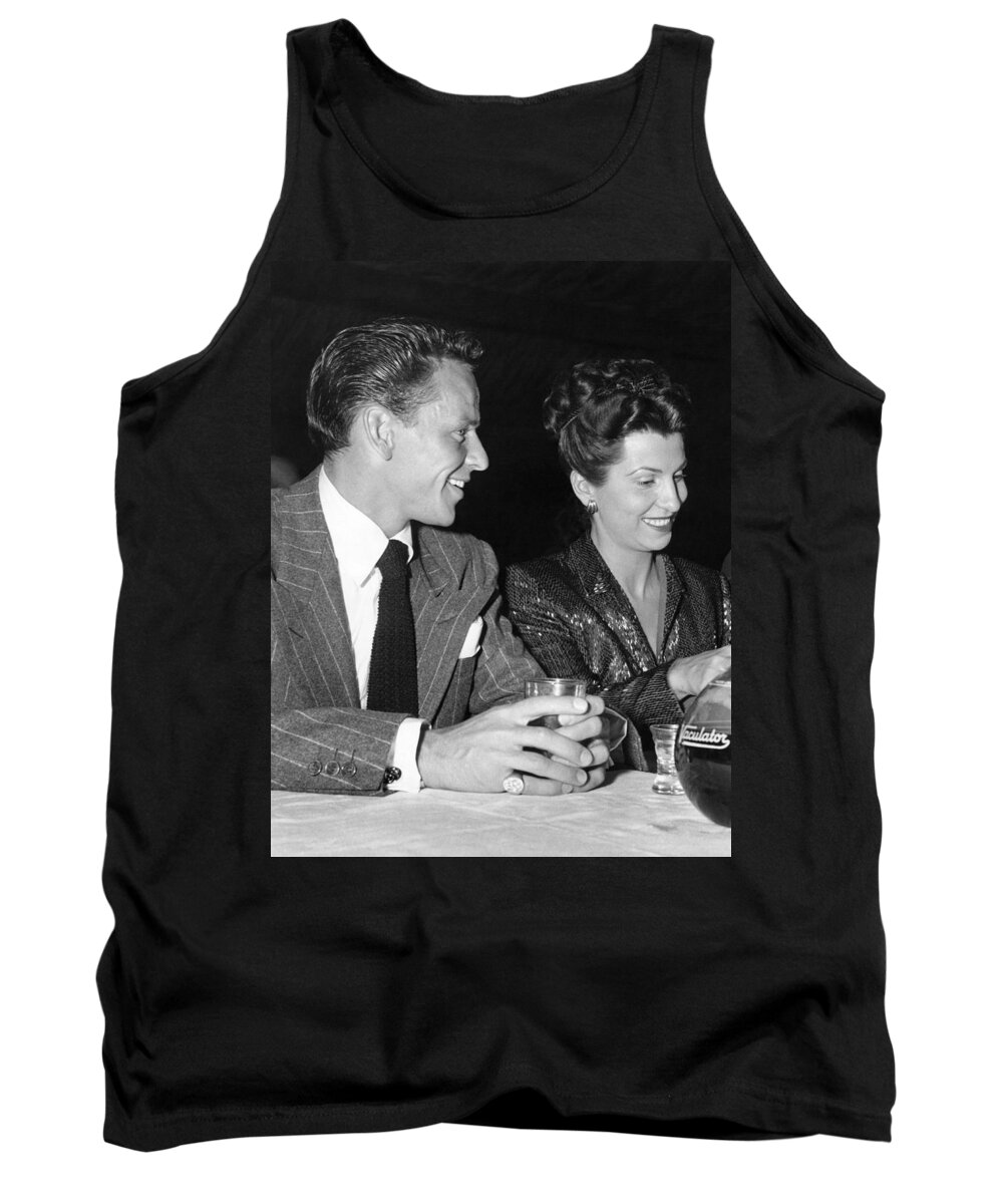 1940's Tank Top featuring the photograph Frank Sinatra And Nancy by Underwood Archives