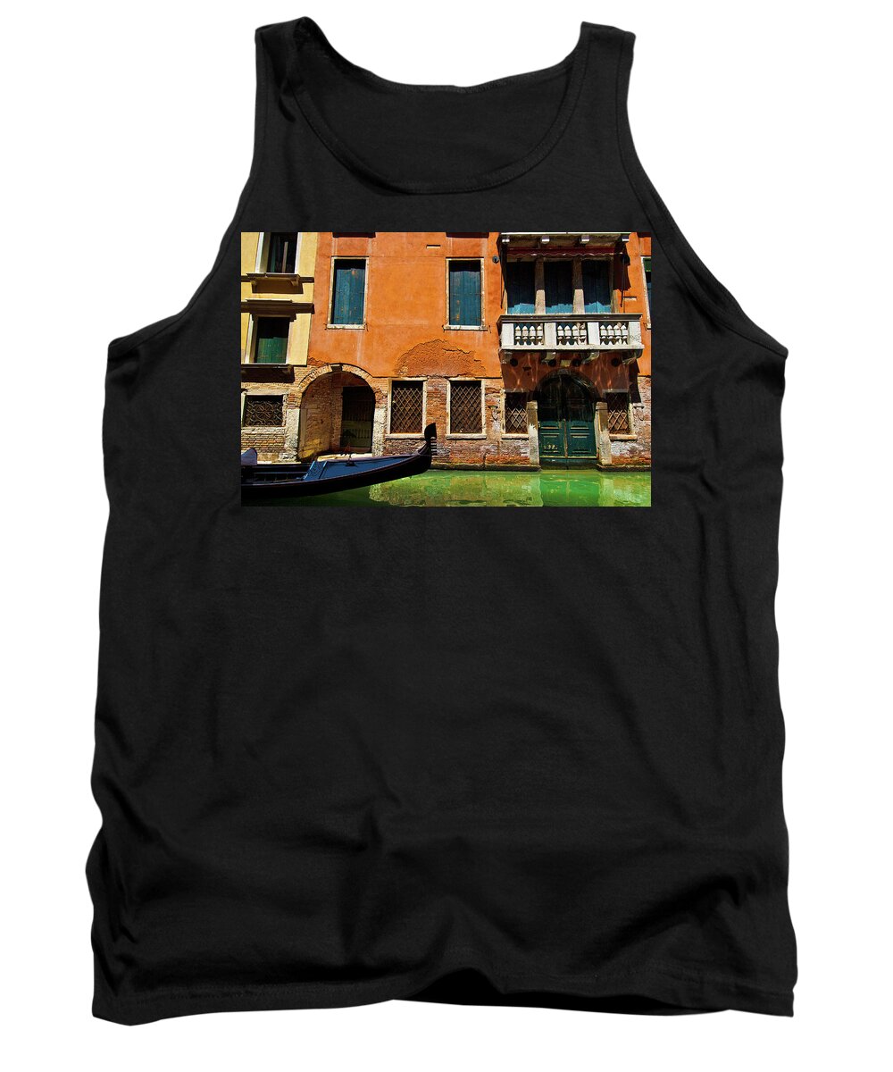 Orange Building Tank Top featuring the photograph Orange Building and Gondola by Harry Spitz