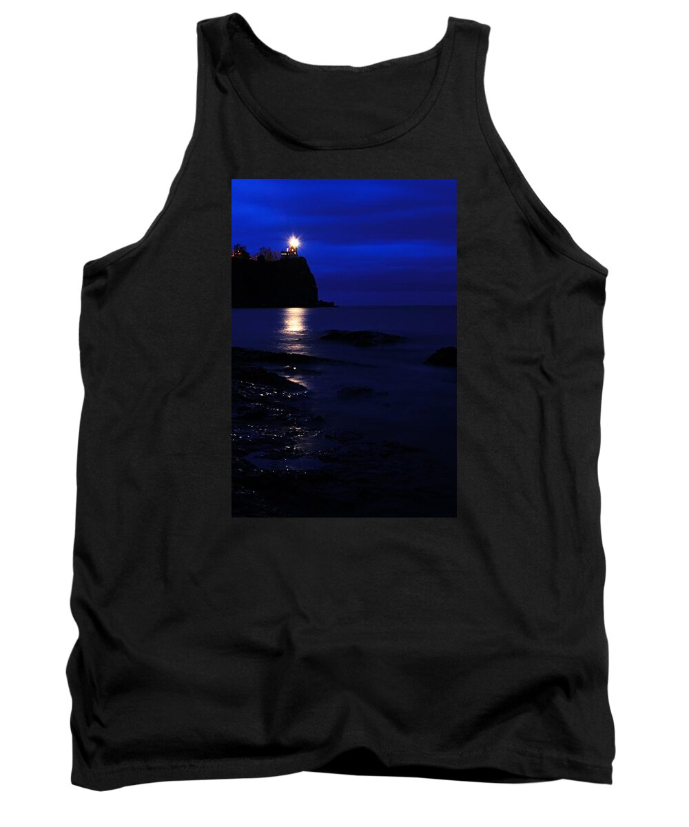 Split Rock Lighthouse Tank Top featuring the photograph The Memory Lives On... by Larry Ricker