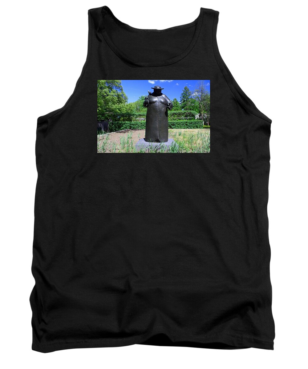 Woman With The Birds Statue Tank Top featuring the photograph Woman with the Birds by Michiale Schneider