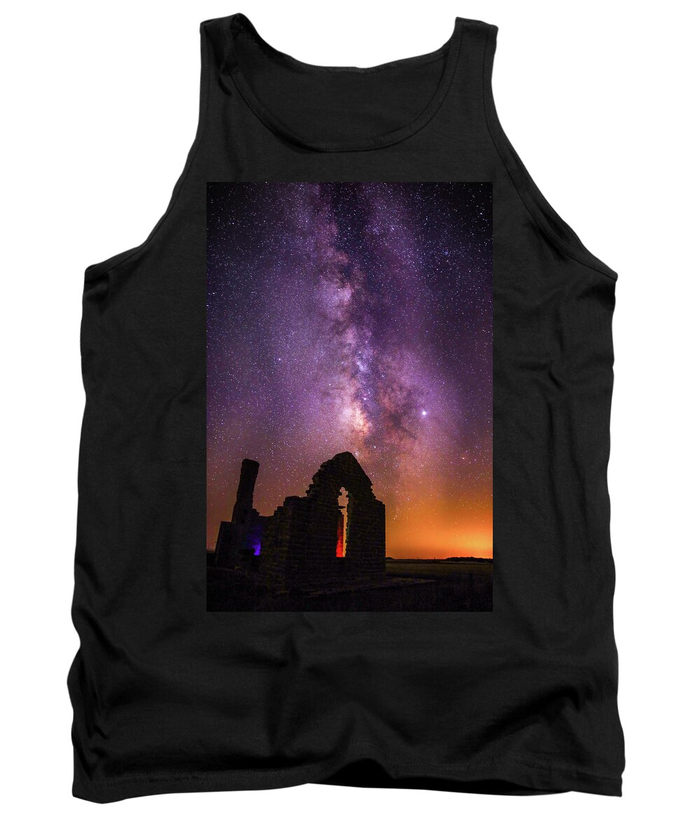 Fort Griffin Tank Top featuring the photograph The Milky Way Rises by KC Hulsman