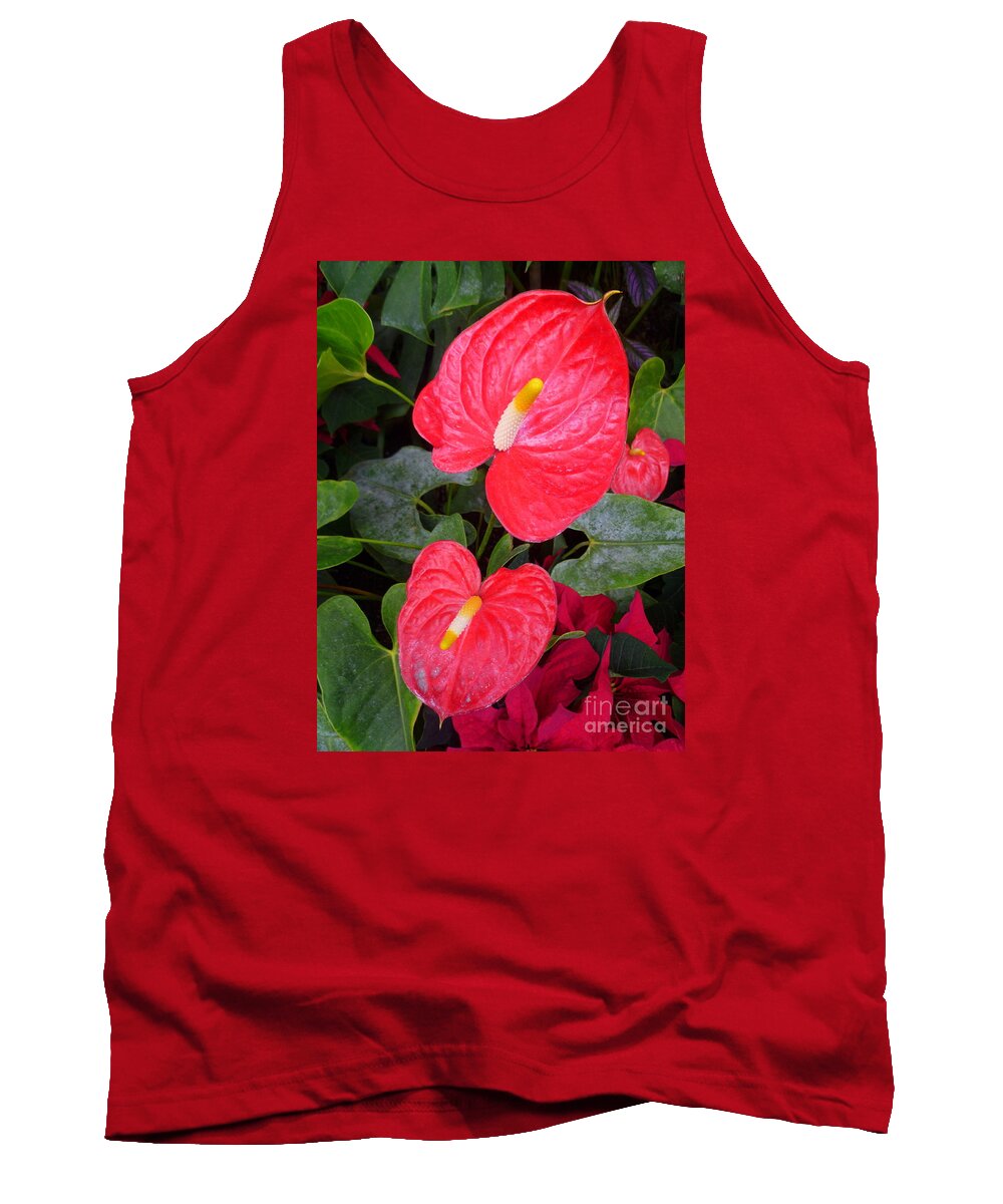 Flower Tank Top featuring the photograph Heart To Heart by Lingfai Leung