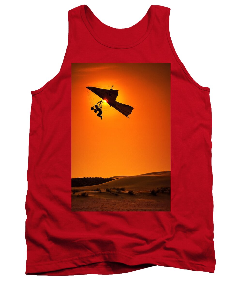 Hang Glider Tank Top featuring the photograph Icarus by Neil Shapiro