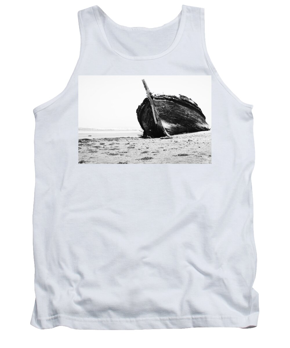 Wreckage On The Bay Tank Top featuring the photograph Wreckage On The Bay by Marco Oliveira