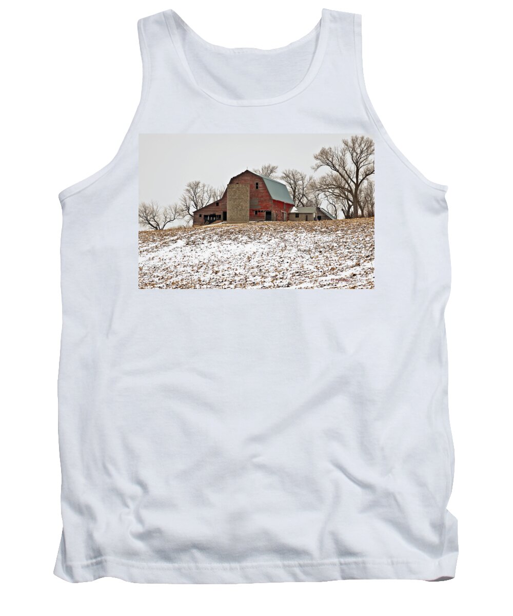 Barns Tank Top featuring the photograph Old Red Barn by Ed Peterson